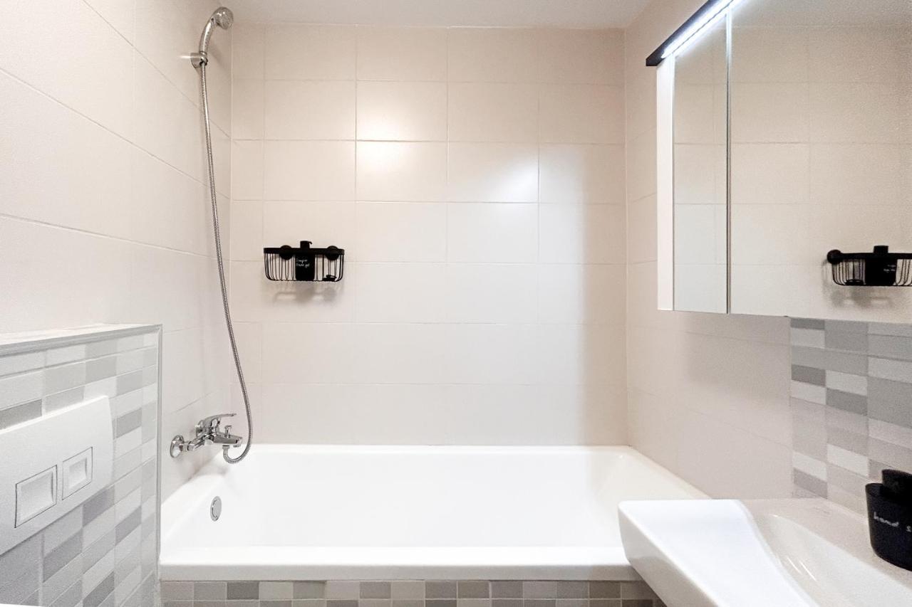 Downtown C22 Apartment Букурещ Екстериор снимка